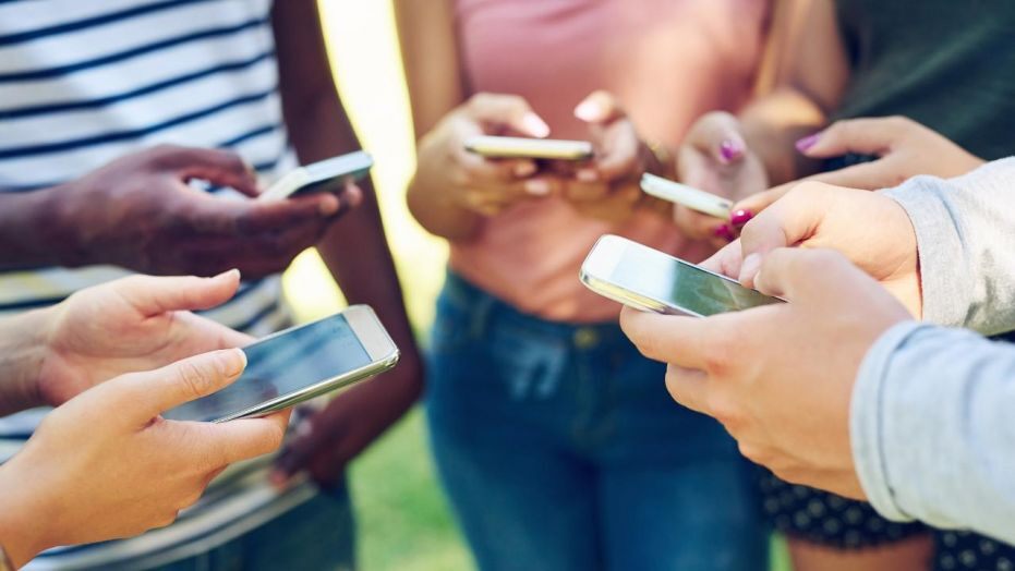 Cell phone ‘habit’ : Young individuals ‘panicky’ when Denied mobiles