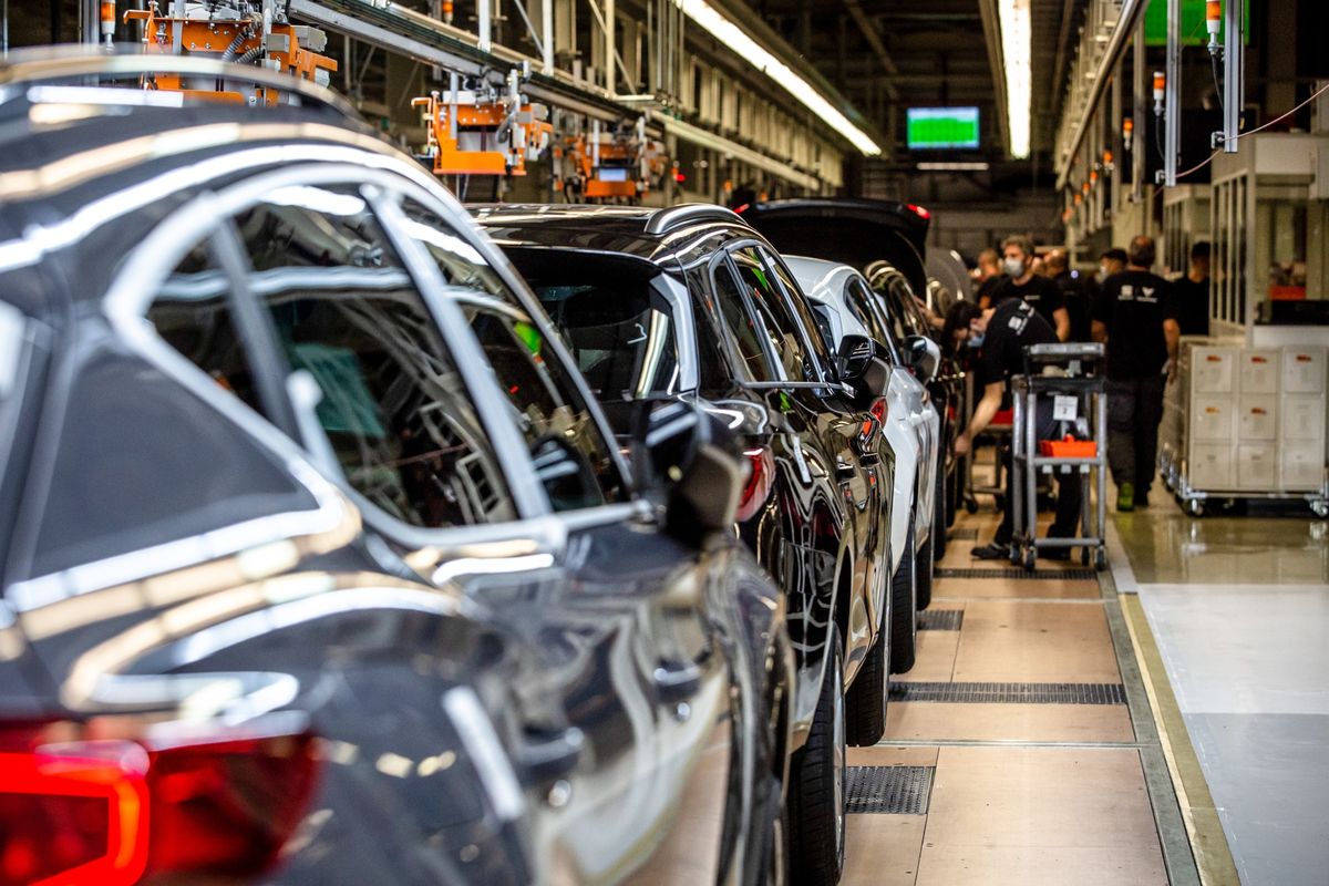 Toyota speeding up vehicle production in December as COVID-instigated parts deficiencies ease